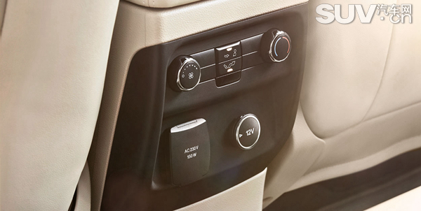 1491359575775888.jpg suv-everest-gallery-interior7-7.jpg